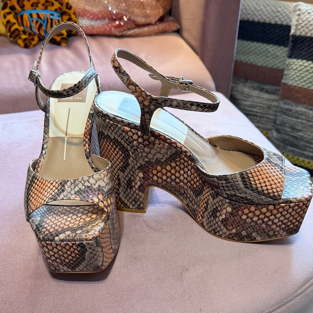 Dolce Vita Brown & Tan Snake-Print Platform Sandals - Picture 2 of 3